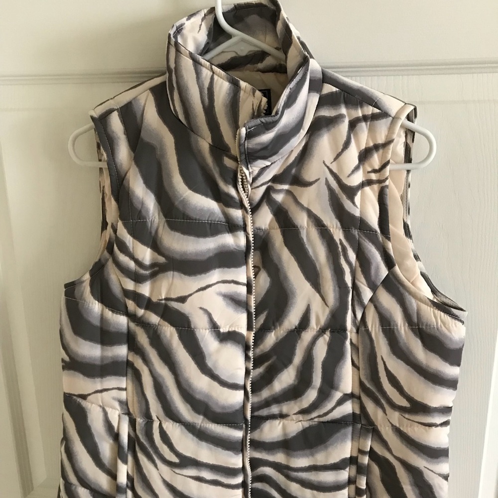 Woman’s Chaps puffer vest Large